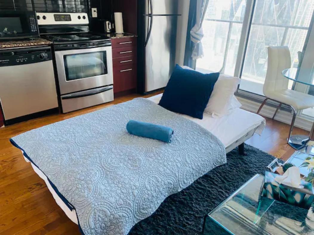 דירות טורונטו Gorgeous 1Br W/Parking Across The Scotiabank Arena מראה חיצוני תמונה
