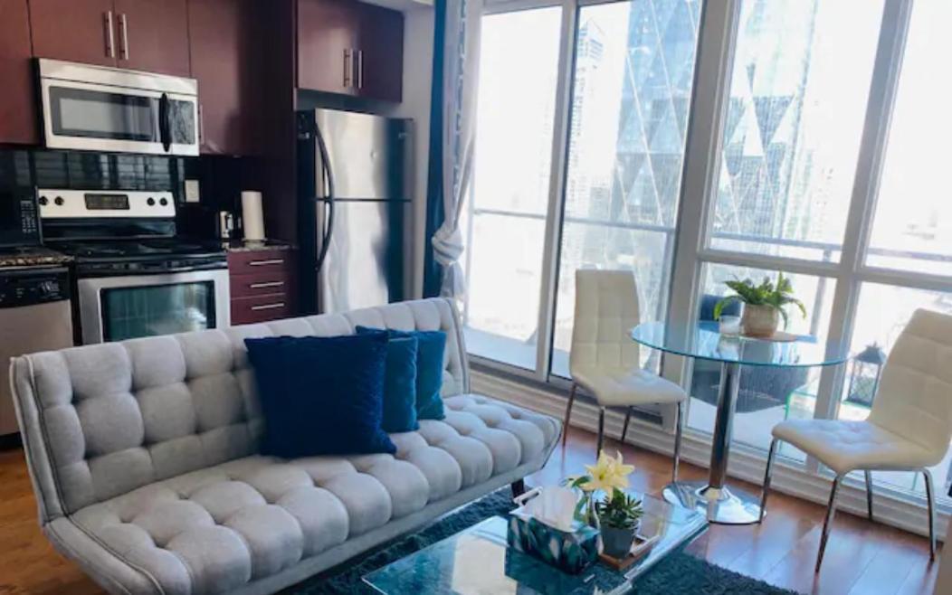 דירות טורונטו Gorgeous 1Br W/Parking Across The Scotiabank Arena מראה חיצוני תמונה